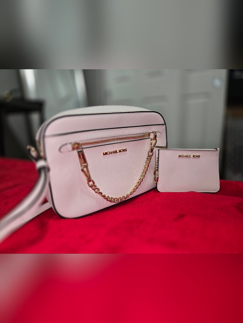 MICHAEL KORS Cream Crossbody Bag with Matching Card Case and Gold Chain